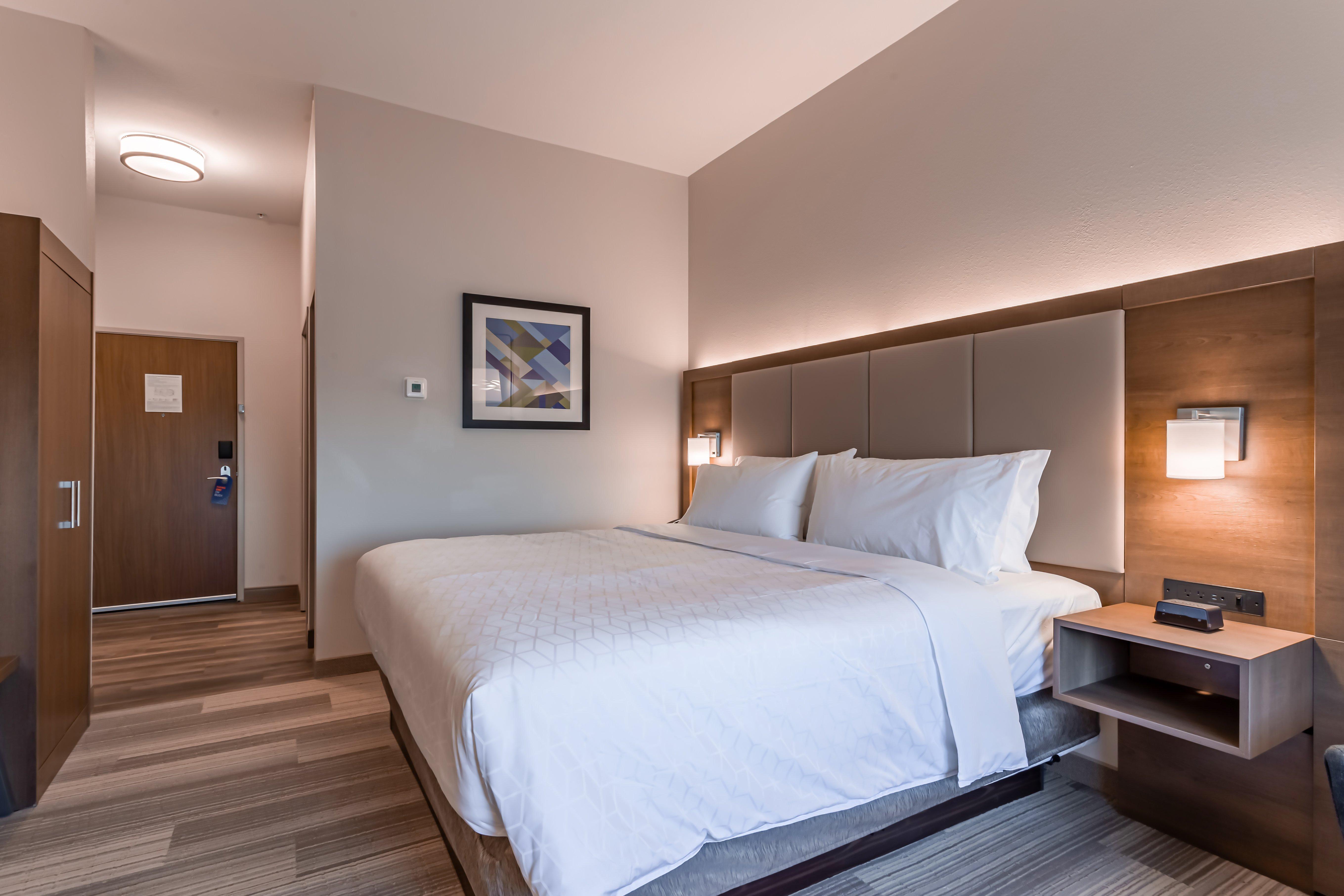 Holiday Inn Express & Suites - Columbus - Worthington By Ihg Exterior photo